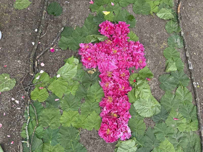 Titelbild für Beitrag: Fronleichnam in St. Hildegard